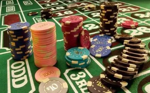 Live baccarat table on bolaxx login showing dealer, cards, and betting interface